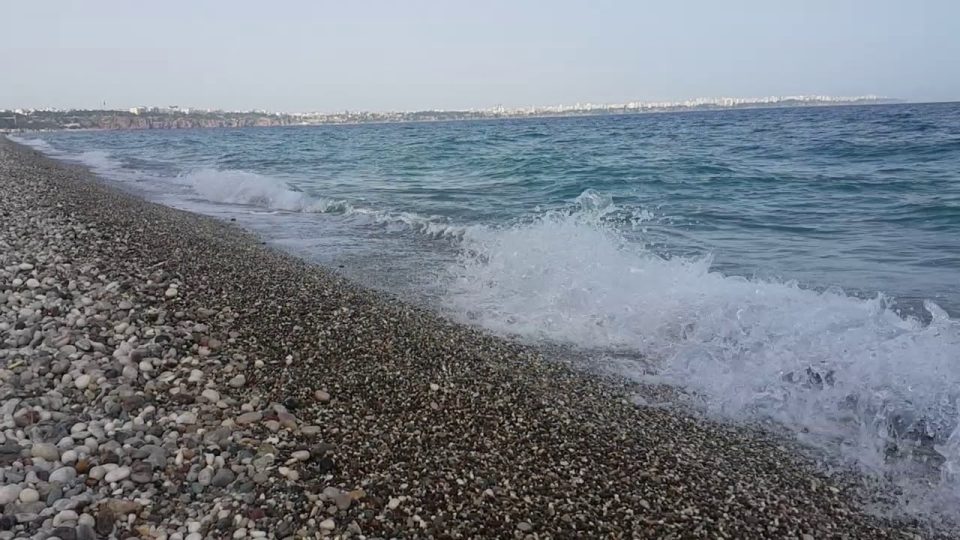 Antalya Kumsal Deniz Manzarası Dalga Sesleri Konyaaltı Sahili Tatil Gezi Tur