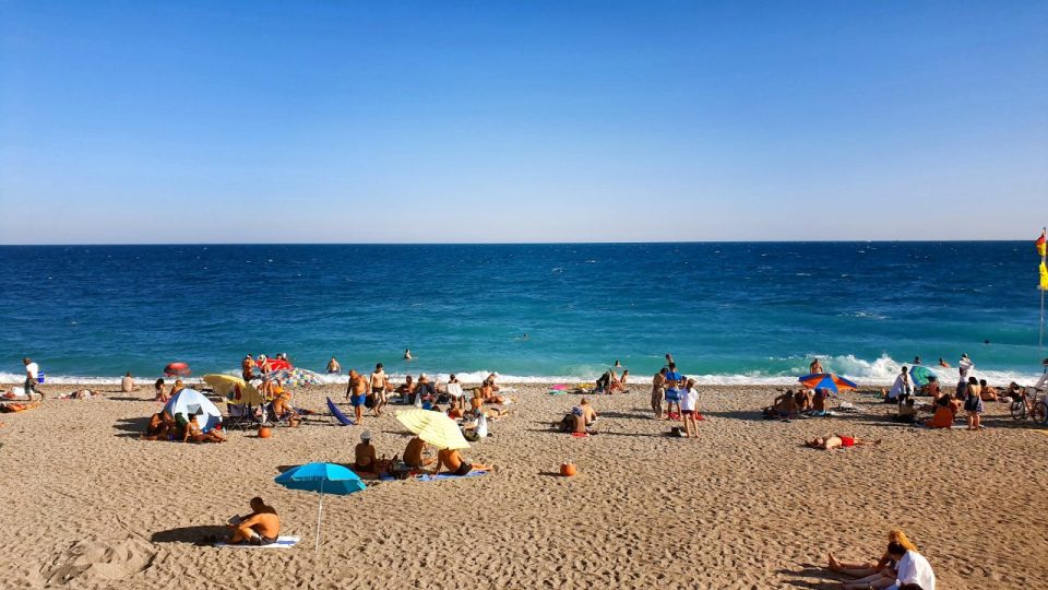 Konyaaltı Plajları - Konyaaltı Kent Meydanı - Antalya Sahili Deniz Manzaraları