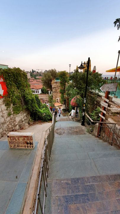 Tophane Çay Bahçesi Antalya - Cumhuriyet Meydanı Deniz Manzarası