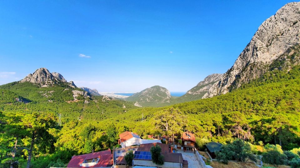 Antalya Altınyaka Yolundan Muhteşem Deniz Manzaraları ve Çam Ormanları