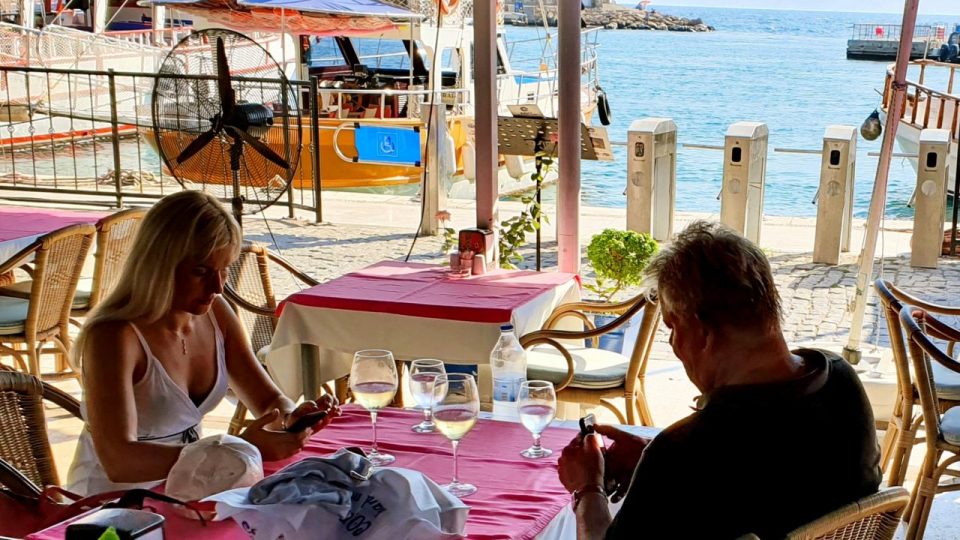 Yat Limanı Balık Restoranları - Ekici Restaurant Antalya Balık dolabı dizaynı