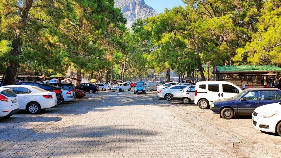 Topçam piknik alanı tıklım tıklım