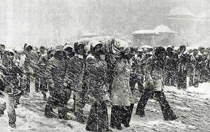 Ülküdaş - Ali Aksoy (Şiir)