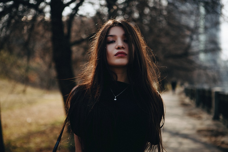 How can I recognize if my boyfriend is manipulative or gaslighting me?
