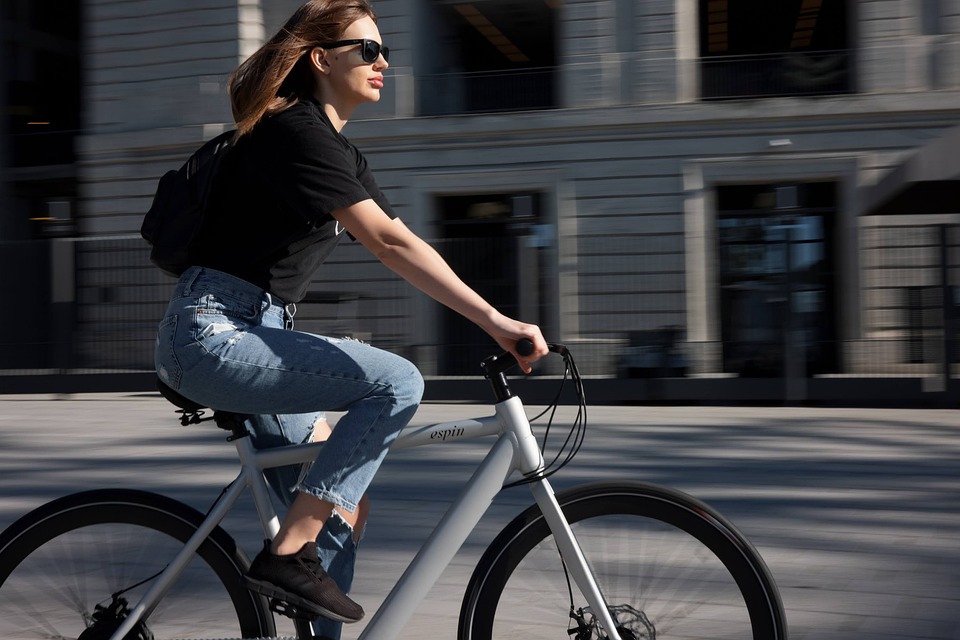 What is causing pain or discomfort in my joints or muscles while cycling?