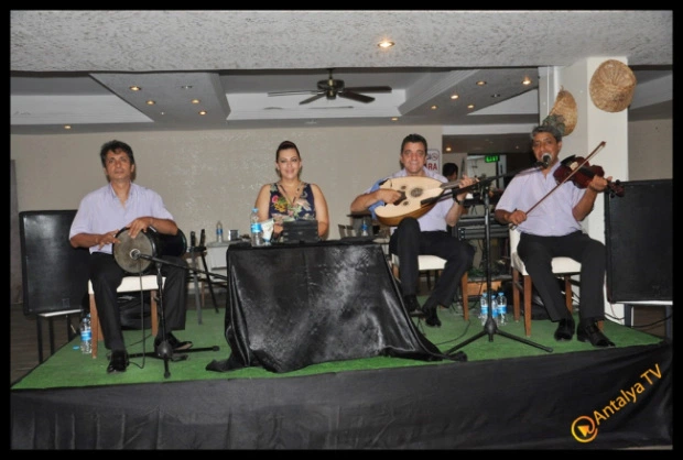 Fasıl Atan Park Otelde Bir Başka…