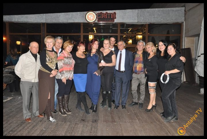 Giritli Rum Meyhanesi Yine Muhteşemdi…
