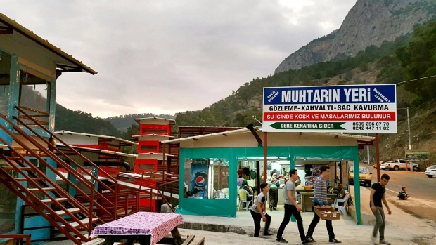 Muhtarın Yeri Sakin Gözleme Çakırlar