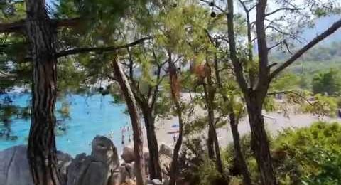 Küçük Çaltıcak Kayalıkları ve Çam Ormanı Manzarası