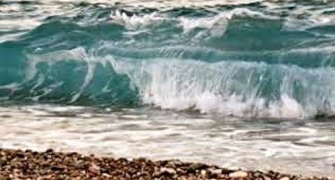 Konyaaltı Plajlarında Deniz ve Dalgalar – Antalya Deniz Manzaraları