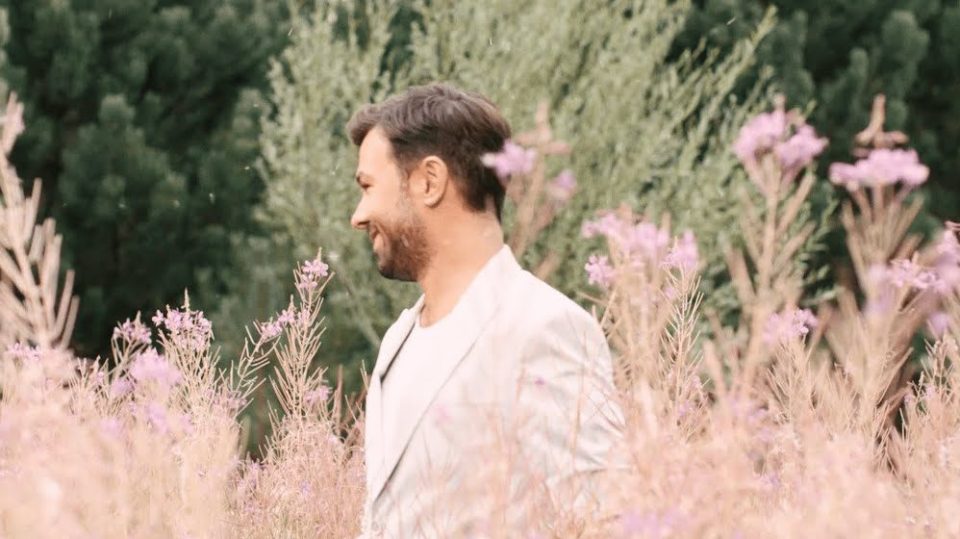 Yalın – Tatlıyla Balla Şarkı Sözleri