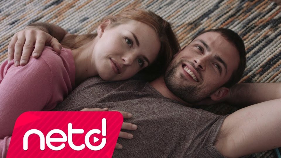 Akın Akdağ – Nasıl Böyle Masum Şarkı Sözleri