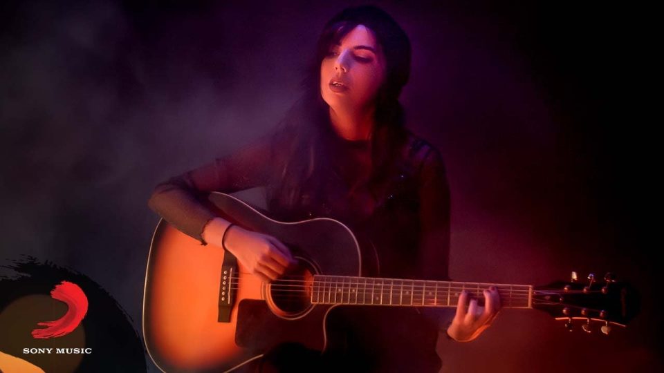 Melisa Uzunarslan – Eski Dostlar Şarkı Sözleri