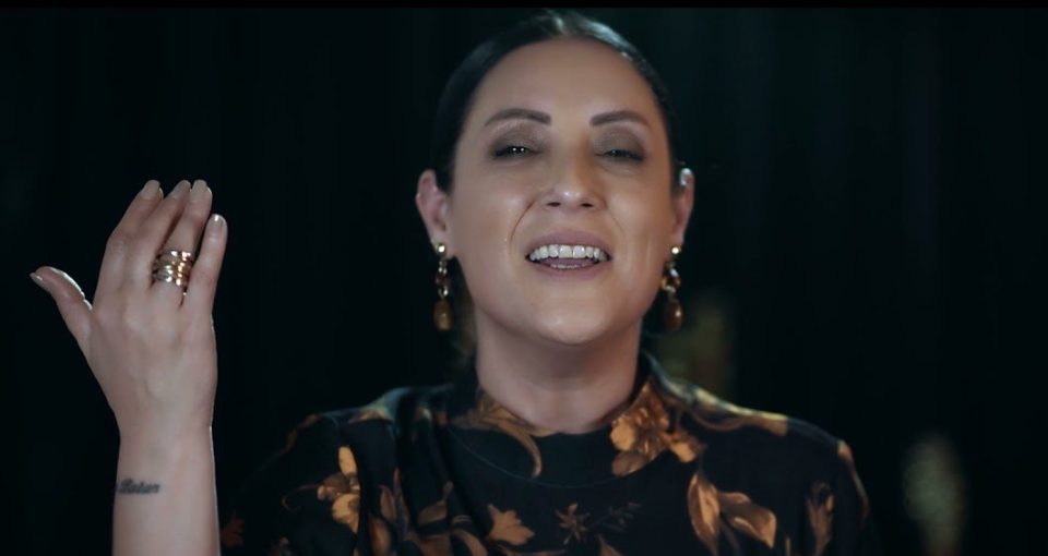 Serpil Sarı – Bana Sor Şarkı Sözleri