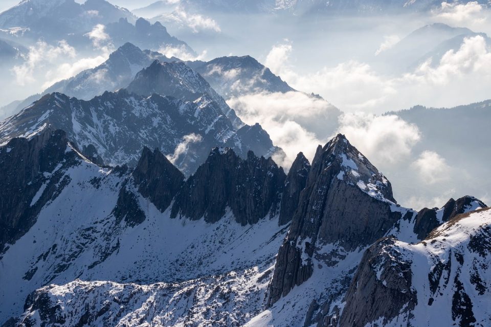 Mountain summit. Summit гора. Горы уровни. Ледник. Гористая.