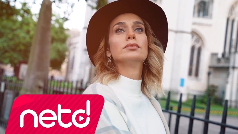 Çiğdem Batur – Lambaya Püf De Şarkı Sözleri