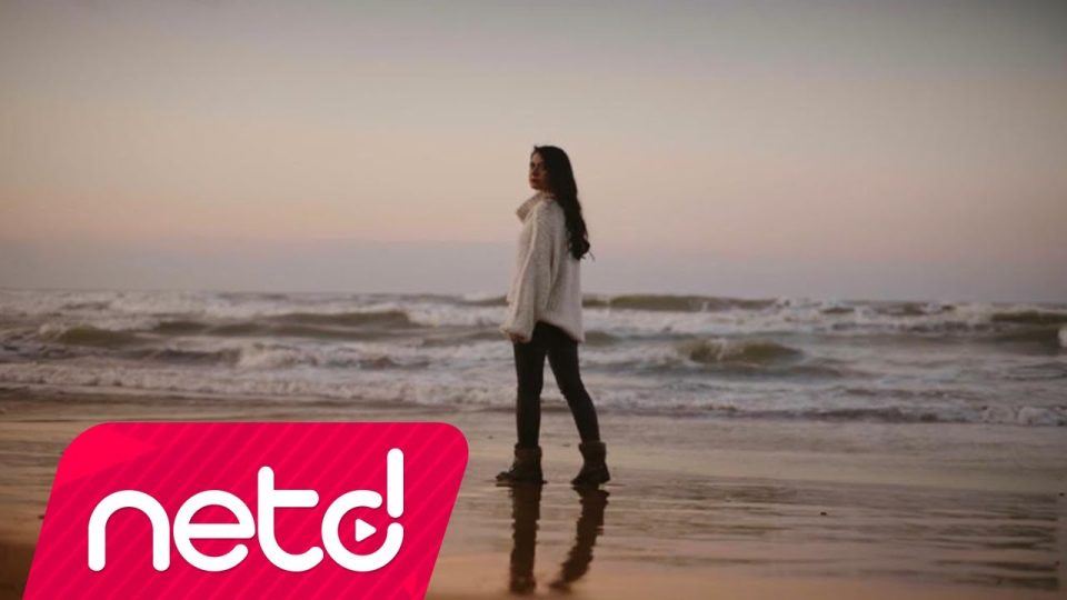 Elif Çapraz – Kendi Kendine Şarkı Sözleri